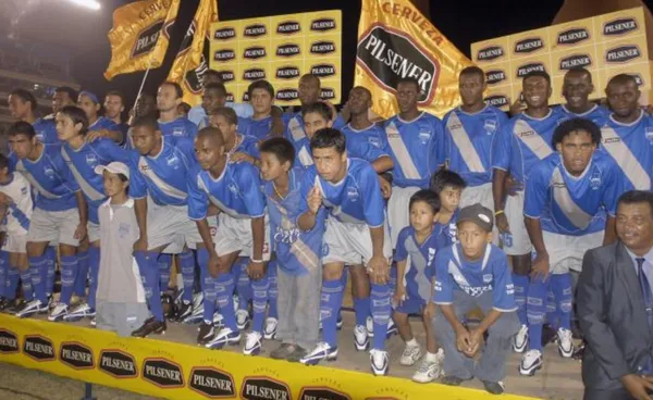 Su padre hizo historia en el club "eléctrico" y ahora quiere seguir sus pasos