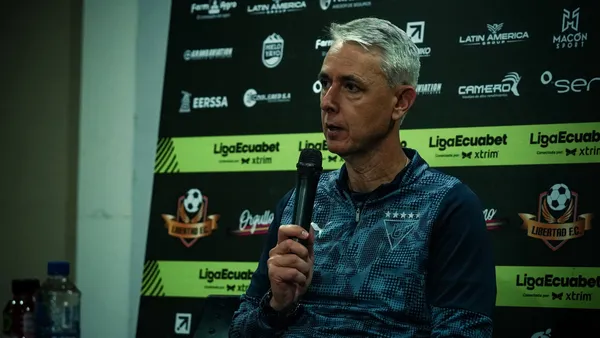 Tiago Nunes ha empezado mal y los resultados no lo acompañan en LDU, los hinchas quieren un cambio inmediato