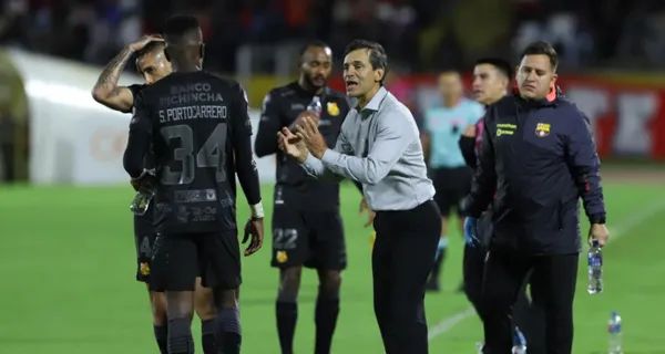 Un jugador no aguantó el juego que propuso Fabián Bustos y le reclamó