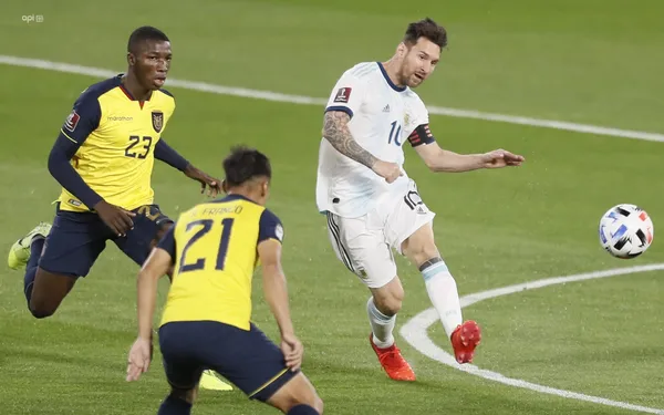 Un penal de Lionel Messi le dio la Victoria de Argentina sobre Ecuador
