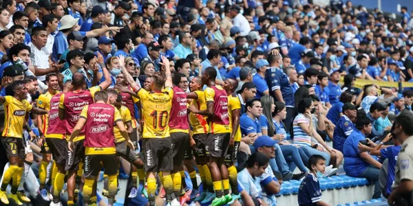 Una de las cosas que más enoja a los hinchas son los camisetazos