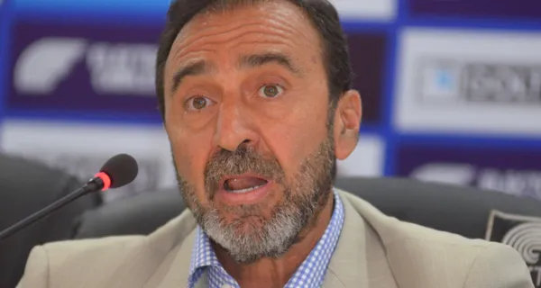 Uno de los fichajes de Emelec no pudo ingresar al país porque se contagió