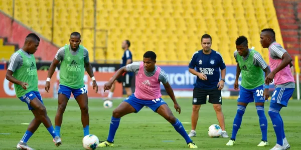 Uno de los jugadores que llegó como estrella, tras la reanudación del torneo, no demuestra en el campo y los hinchas empiezan a perder la paciencia