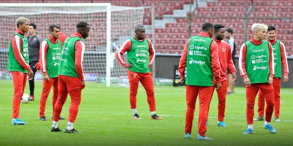 Uno de los jugadores que ya no lo tenían en cuenta en LDU se mantiene entrenando a la espera de su futuro