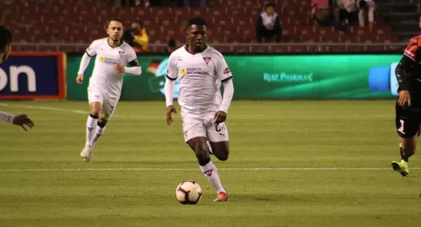 Valencia envía mensaje para Realpe