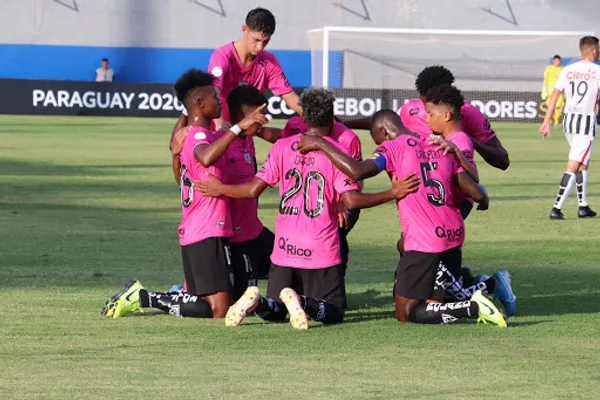 Venció en la final a River Plate