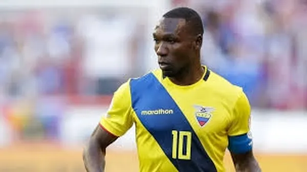 Walter Ayoví aprovecha de su tiempo libre en su retiro