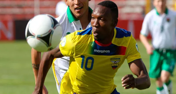 Walter Ayoví fue por mucho tiempo el capitán de la selección ecuatoriana y entre sus momentos más destacados ocurrió cuando le anotó un golazo a Argentina en el estadio Atahualpa