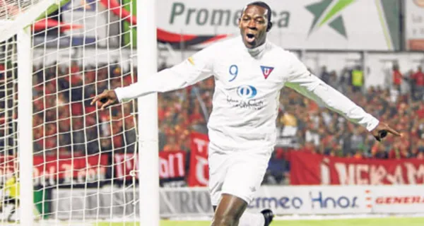 Walter Calderón hizo historia con Liga de Quito y mira dónde apareció ahora