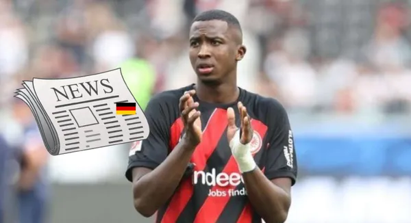 Willian Pacho con la camiseta del Eintracht Frankfurt.