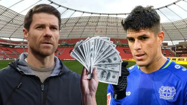 Xabi Alonso con Piero Hincapié en el BayArena (Foto tomada de: Récord/Bayer Leverkusen/El Español/Metro)