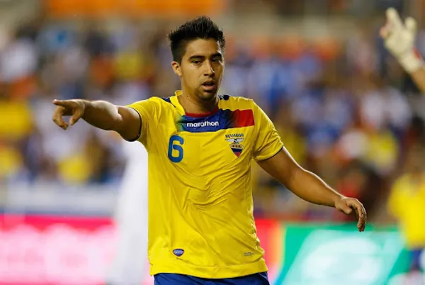 Y dice querer jugar junto a AV25