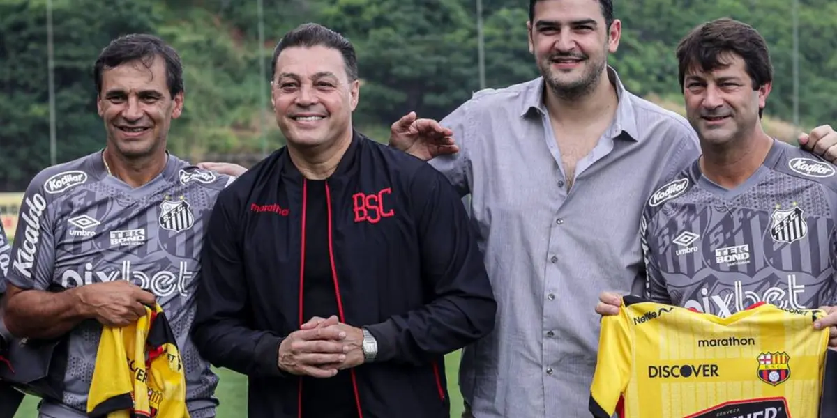 Fabián Bustos no es más entrenador de Santos de Brasil y decidió viajar a Guayaquil según información de distintos medios porteños
