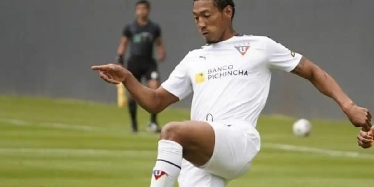 Liga de Quito no tiene un lateral derecho, un jugador se ofreció para tener minutos