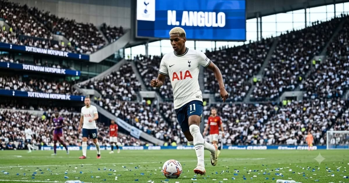 Nilson Angulo como jugador del Tottenham