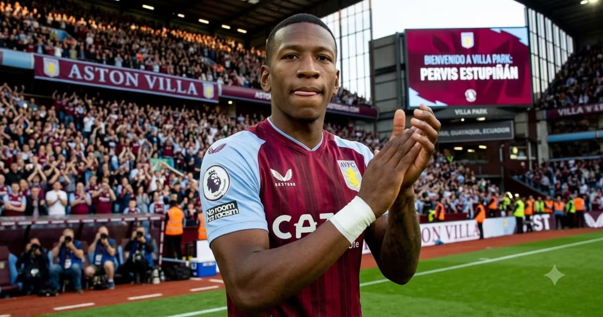 Pervis Estupiñán en el Aston Villa