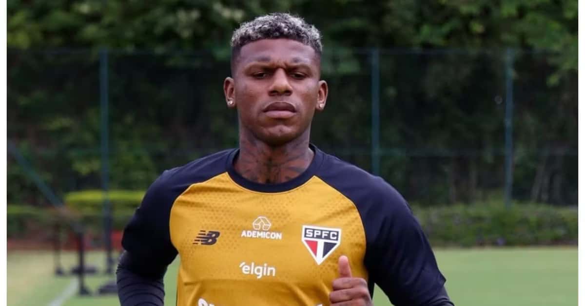 Arboleda entrenando con Sao Paulo