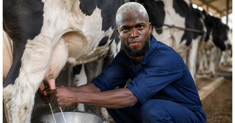 La historia de Enner Valencia: De ordeñar vacas a ser máximo goleador de la Selección Ecuatoriana