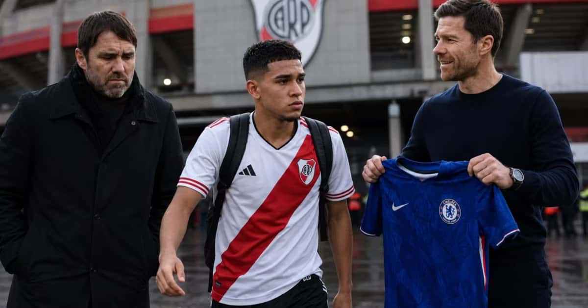 Kendry Páez saliendo del River de Coudet