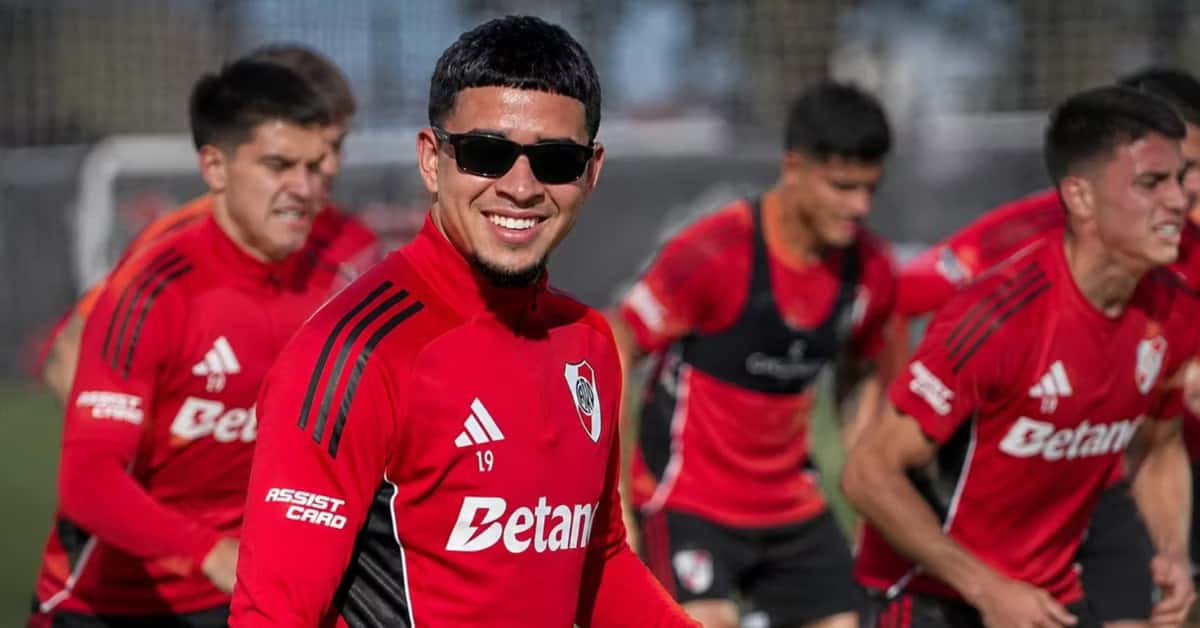 Kendry Páez entrenando con River Plate