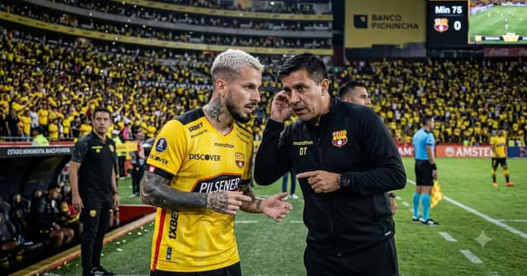 Darío “Pipa” Benedetto criticó un cambio de César Farías ante Universidad Católica