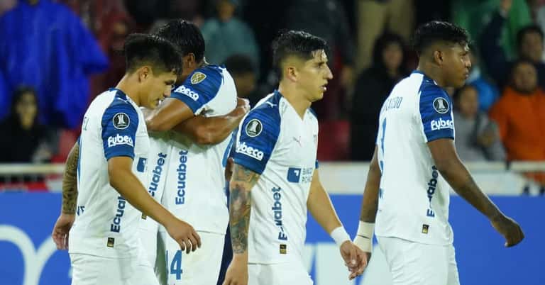 El único jugador de Liga de Quito que fue a celebrar el gol con Tiago Nunes ante Mirassol (EXCLUSIVO)