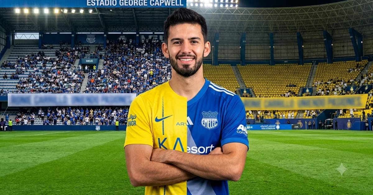 Ronie Carrillo con la mitad de la camiseta de Emelec