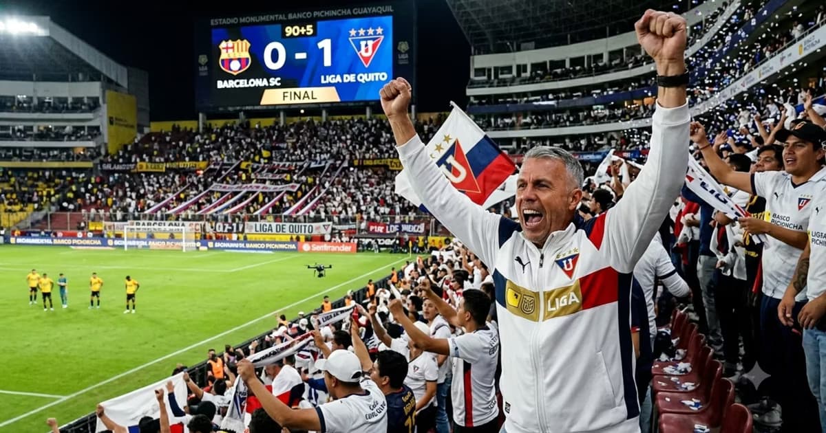 Gustavo Álvarez celebrando la victoria de LDU