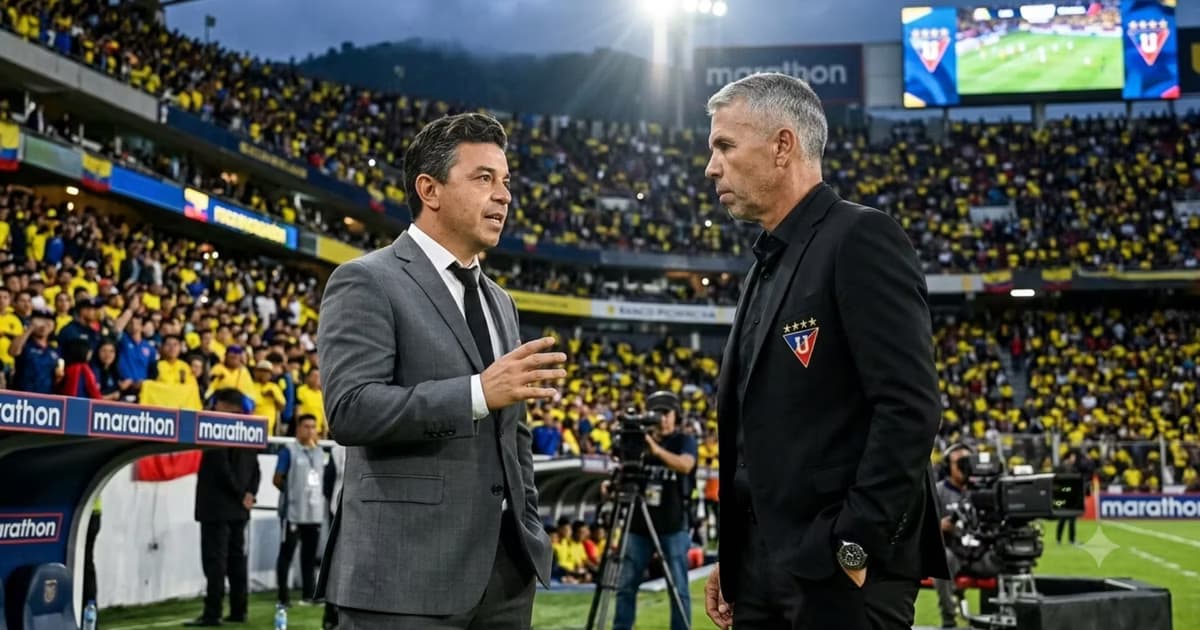 Marcelo Gallardo charlando con Gustavo Álvarez