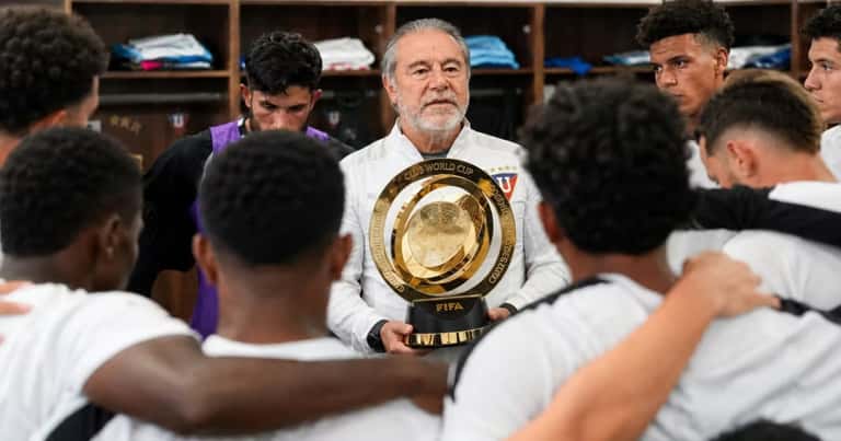 Isaac Álvarez: "Les hablé a los jugadores de LDU que debemos llegar al Mundial de Clubes 2029"