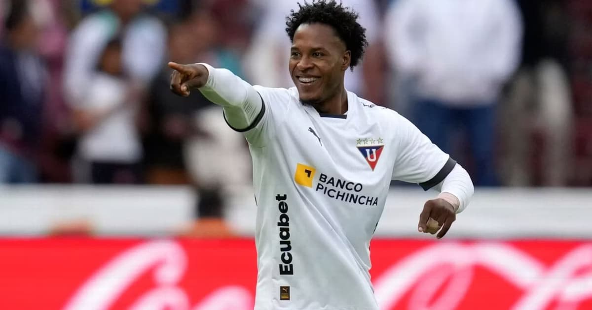 Jhojan Julio jugando con Liga de Quito