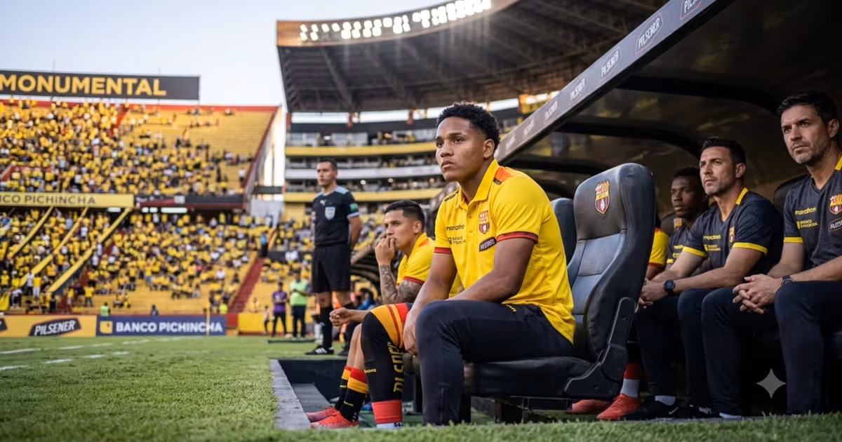 Johan García en el banco de Barcelona SC