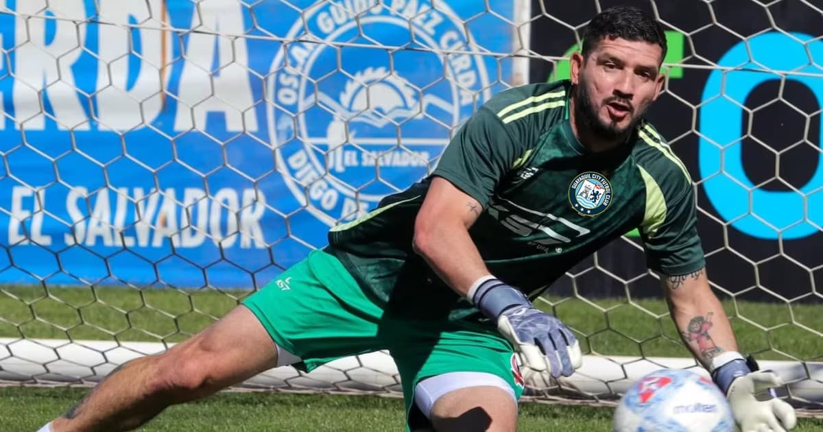 Jorge Pinos entrenando con Guayaquil City
