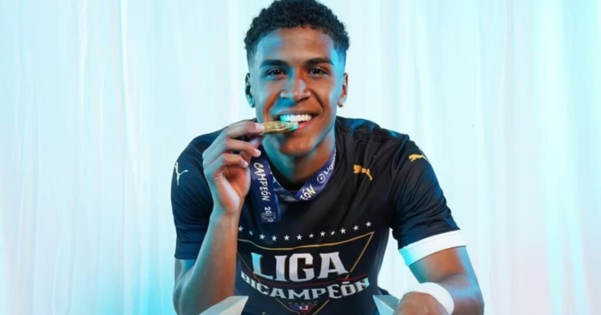 Juanse Rodríguez con LDU