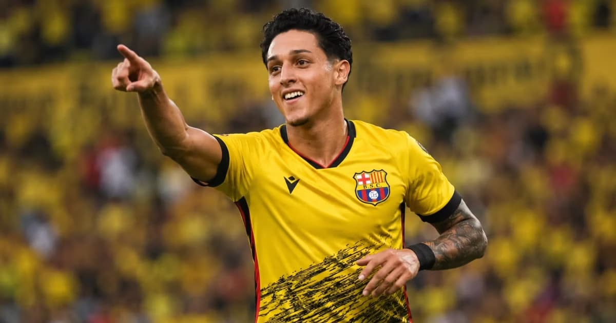 Kike Saverio jugando para Barcelona SC