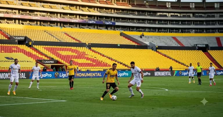 La baja asistencia en el Monumental reabre el debate sobre el supuesto clásico nacional entre Liga y Barcelona