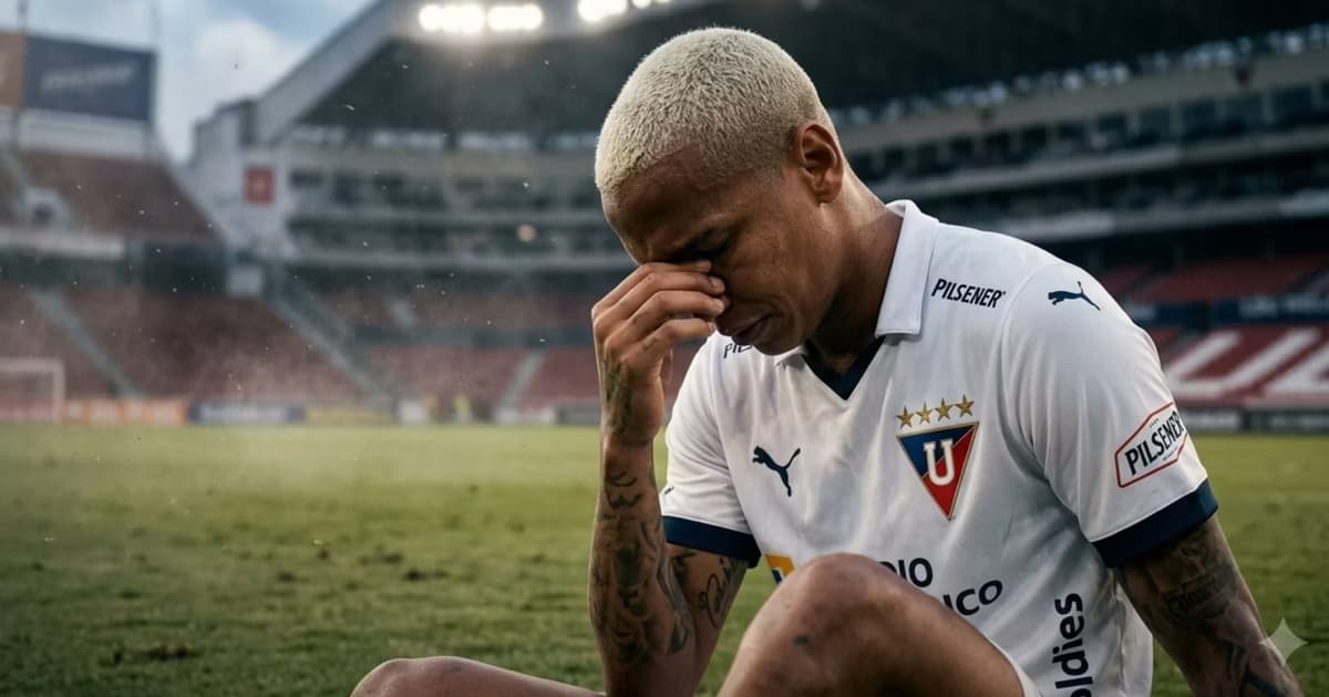 Deyverson con la camiseta de LDU en Casa Blanca