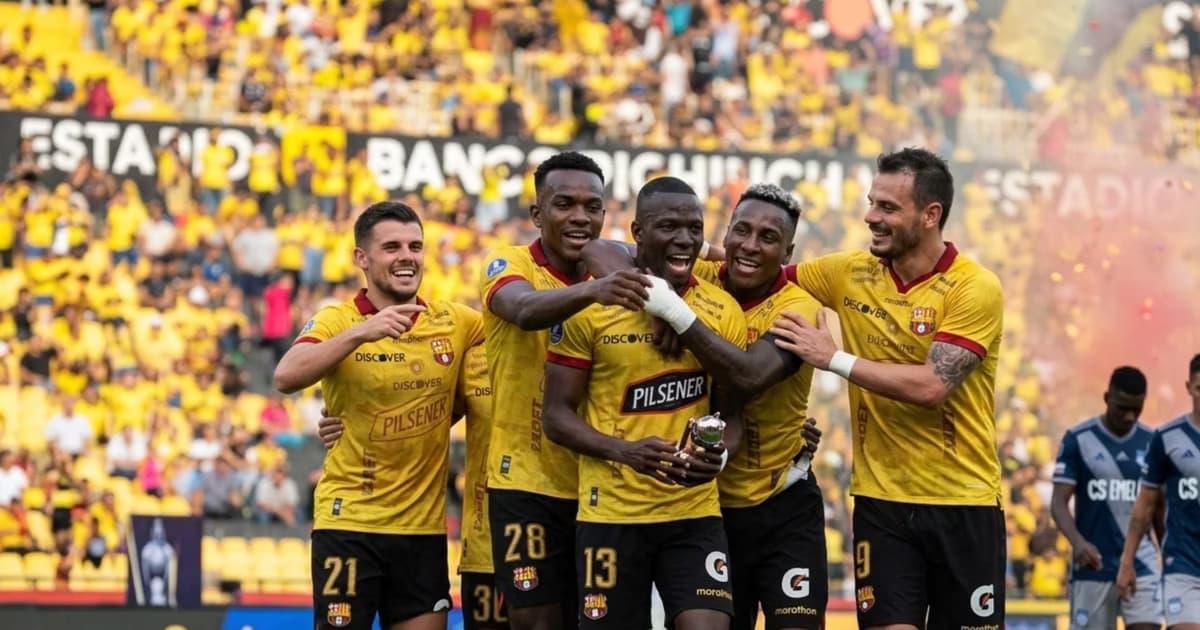Barcelona SC celebrando ante Emelec