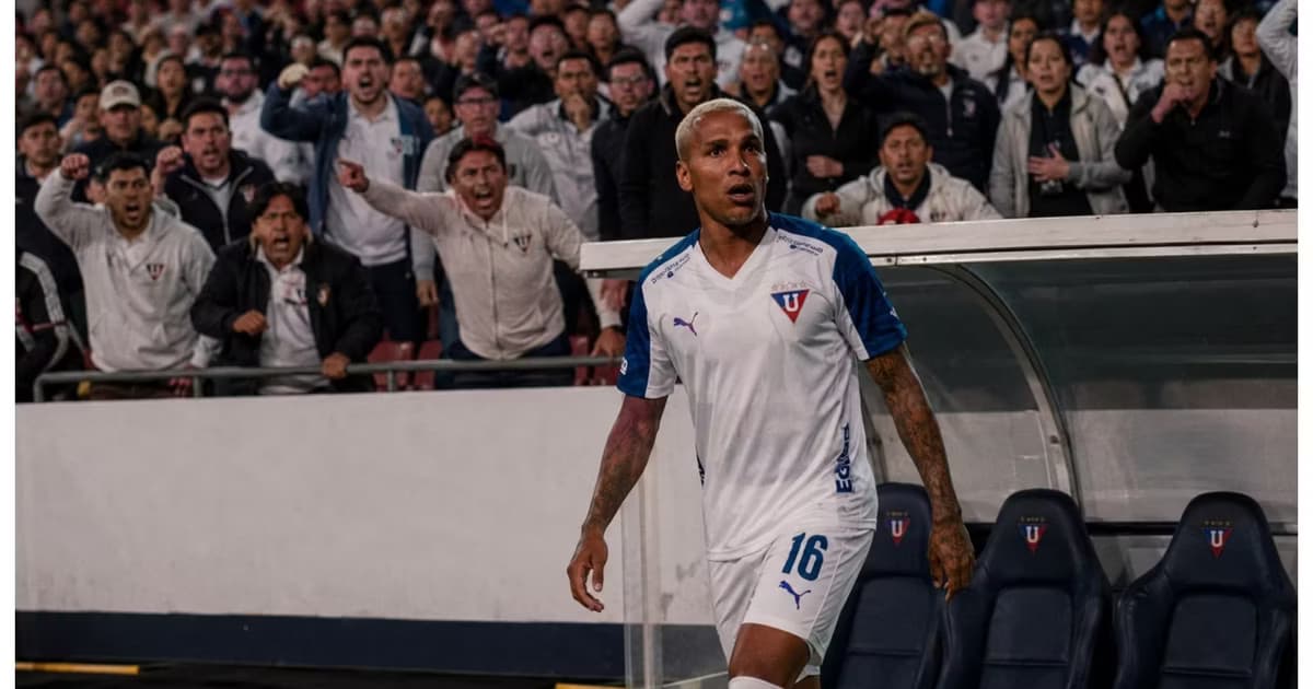 La hinchada de Liga enojada y Deyverson