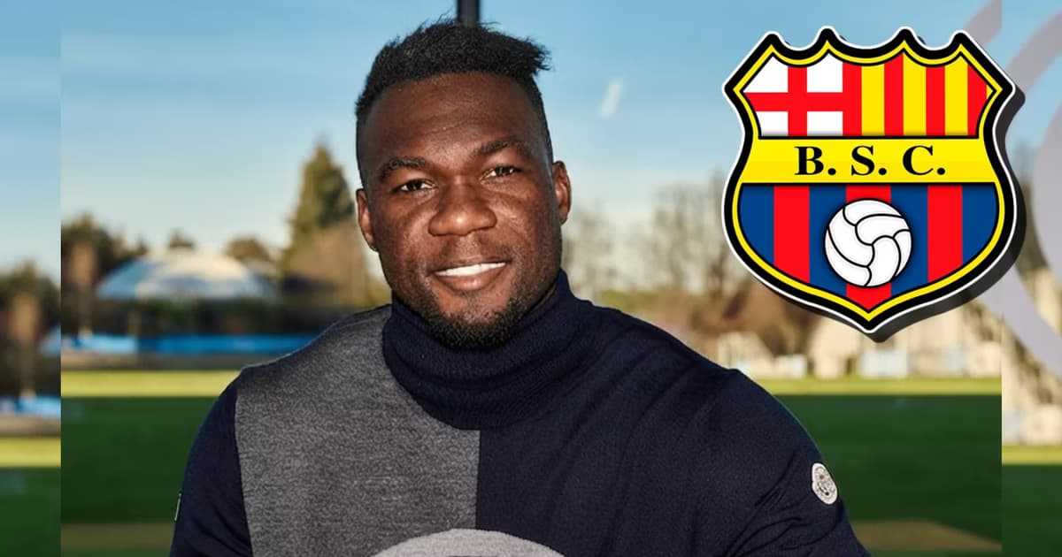 Felipe Caicedo y el escudo de Barcelona SC
