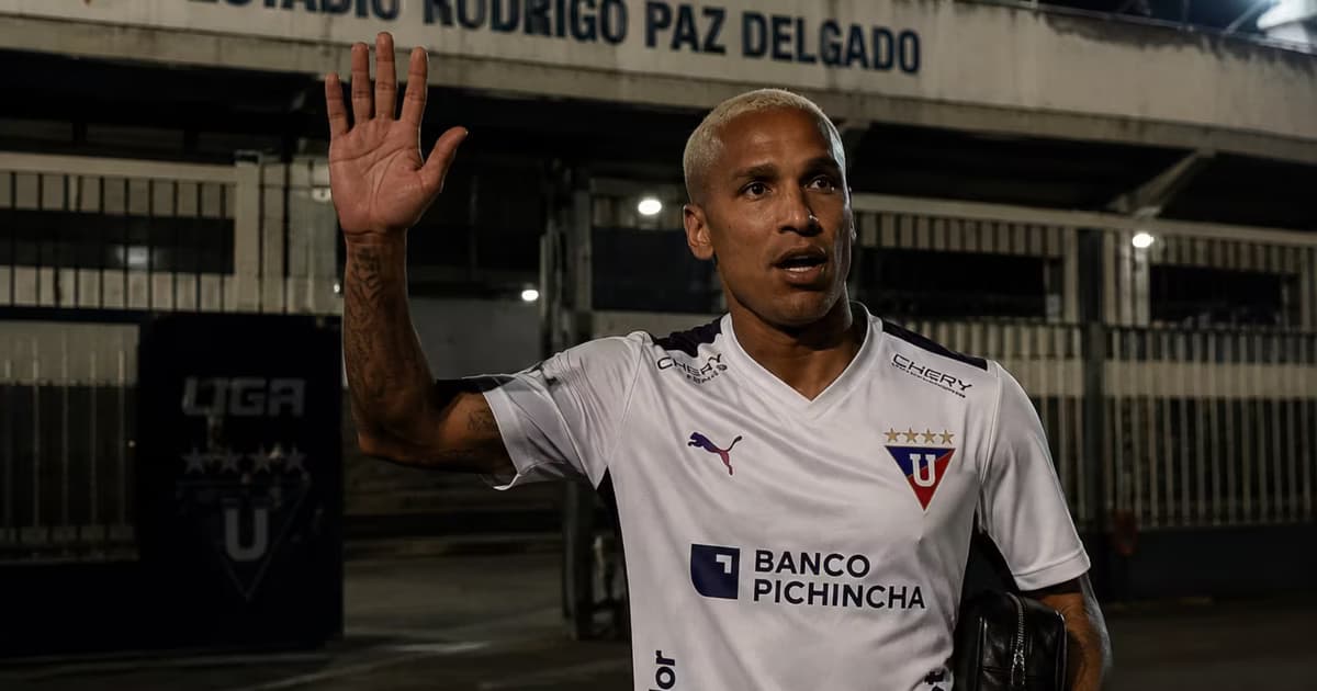 Deyverson saliendo de LDU