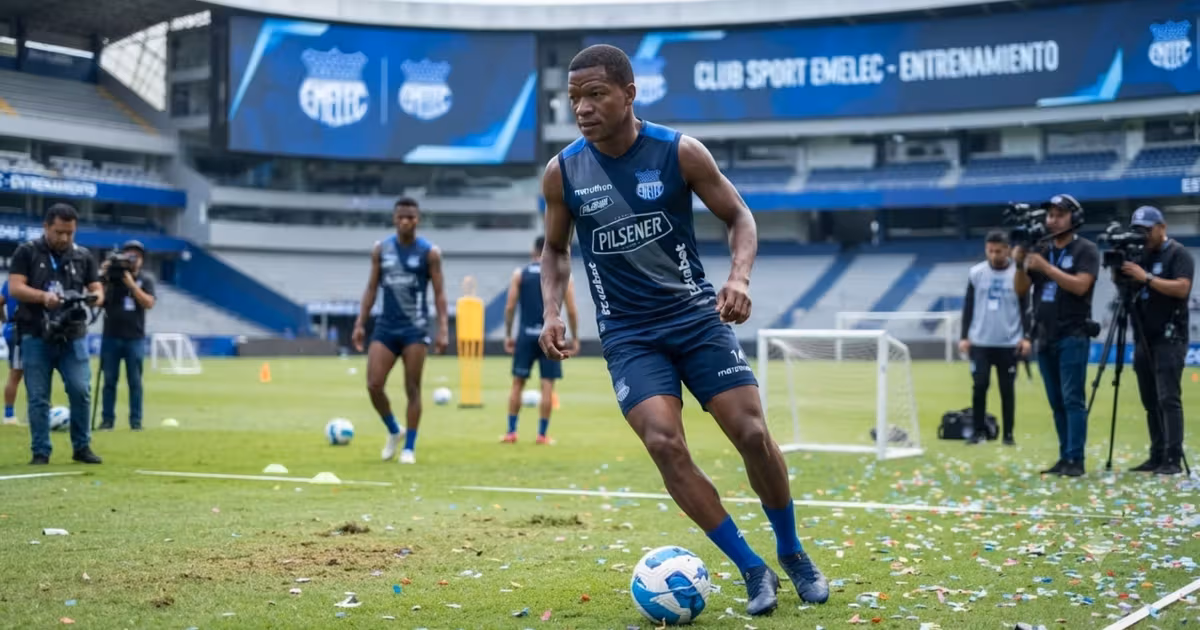 Romario Caicedo entrenando con Emelec