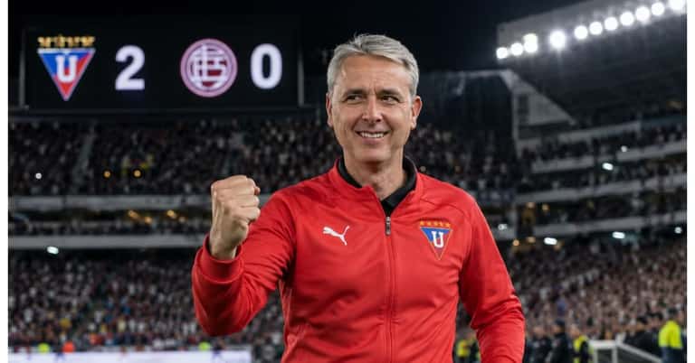 Tiago Nunes celebró eufórico el segundo gol de LDU a Lanús