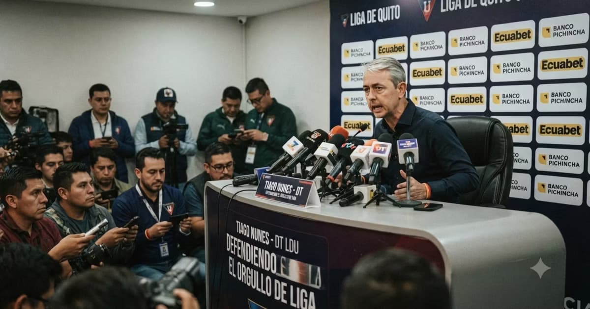 Tiago Nunes en conferencia de prensa