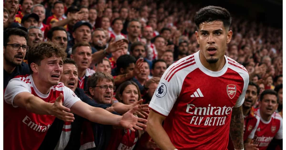 Piero Hincapié y los aficionados del Arsenal