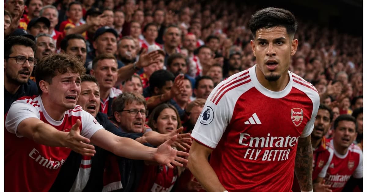 Piero Hincapié y los aficionados del Arsenal