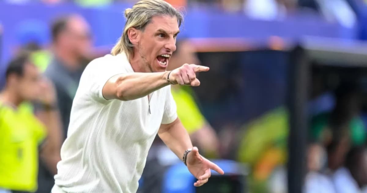 Beccacece gritando en un partido