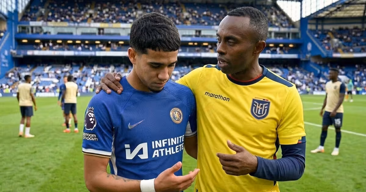Kendry Paez con la camiseta del Chelsea con Christian Lara
