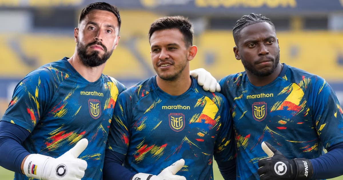 Galíndez junto a Gonzalo Valle y Moisés Ramírez en la TRI