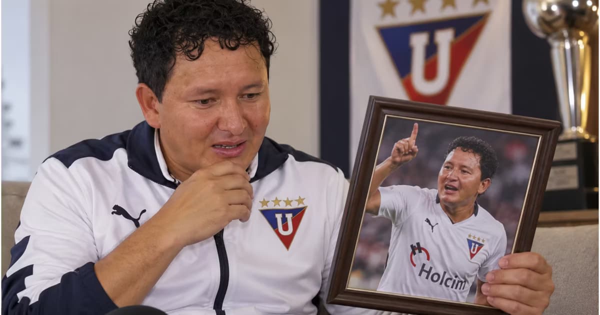 Edder Vaca con su foto en LDU